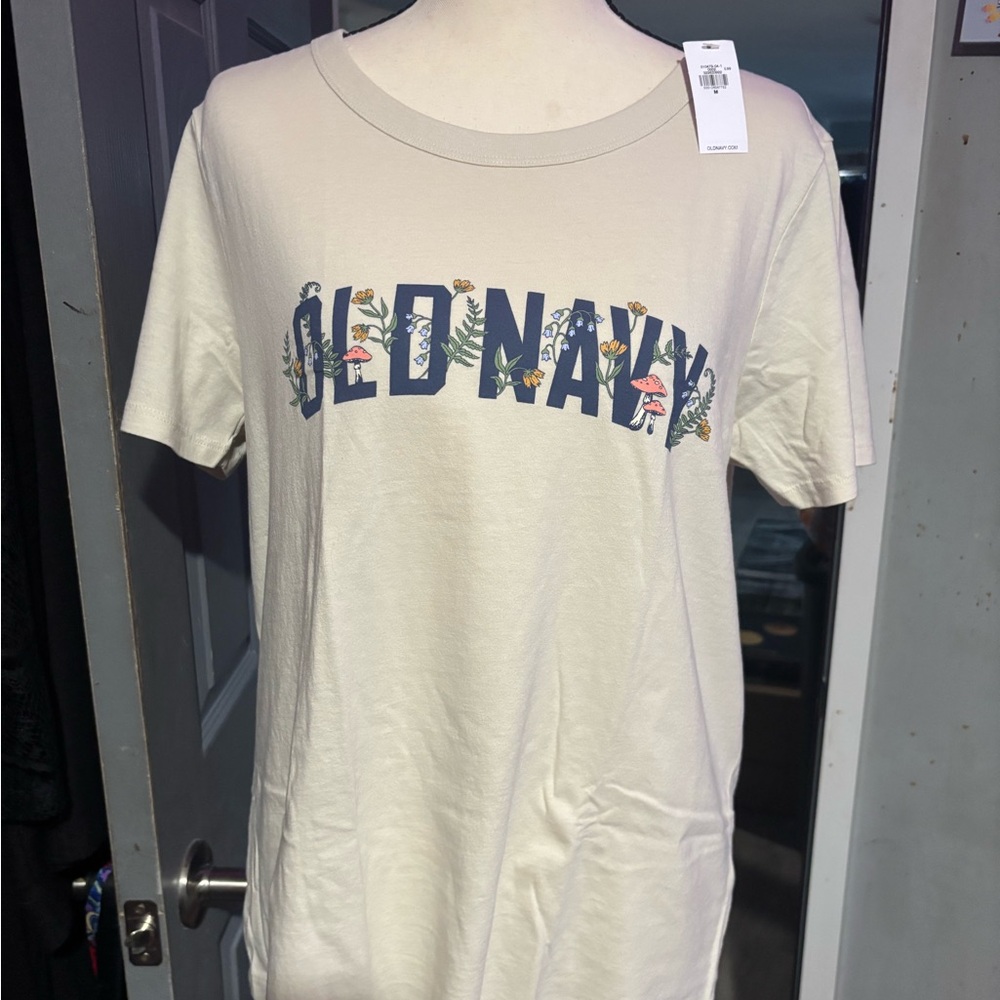 NWT Old Navy Cream Graphic Logo T-Shirt